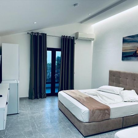 Molla Hotel Restorant Shëngjin Екстериор снимка