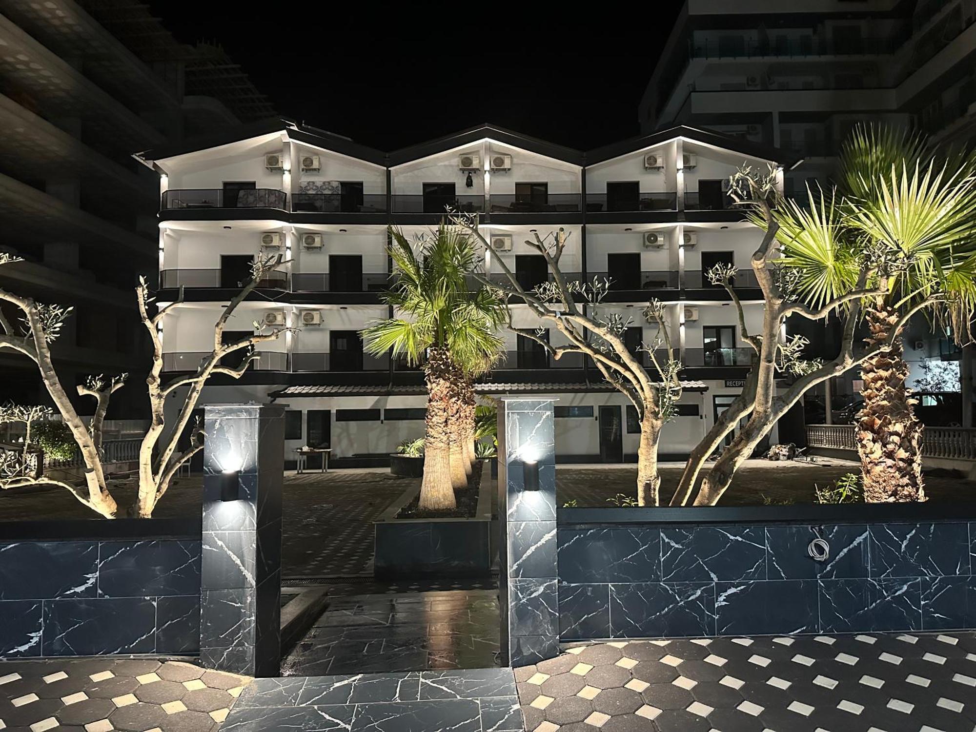 Molla Hotel Restorant Shëngjin Екстериор снимка