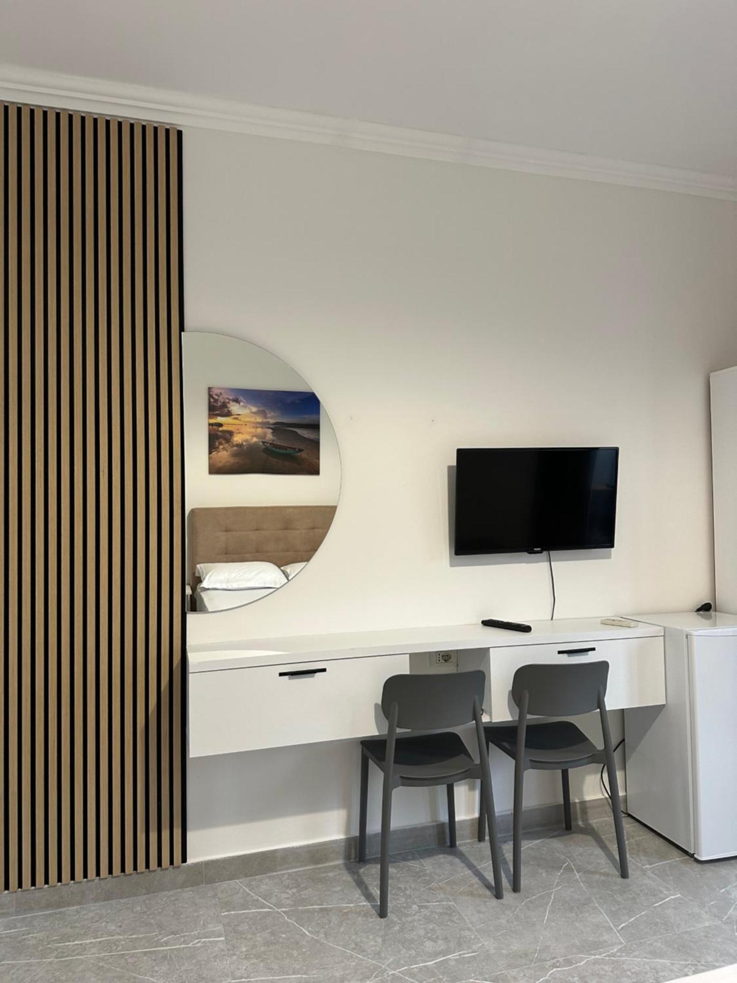 Molla Hotel Restorant Shëngjin Екстериор снимка