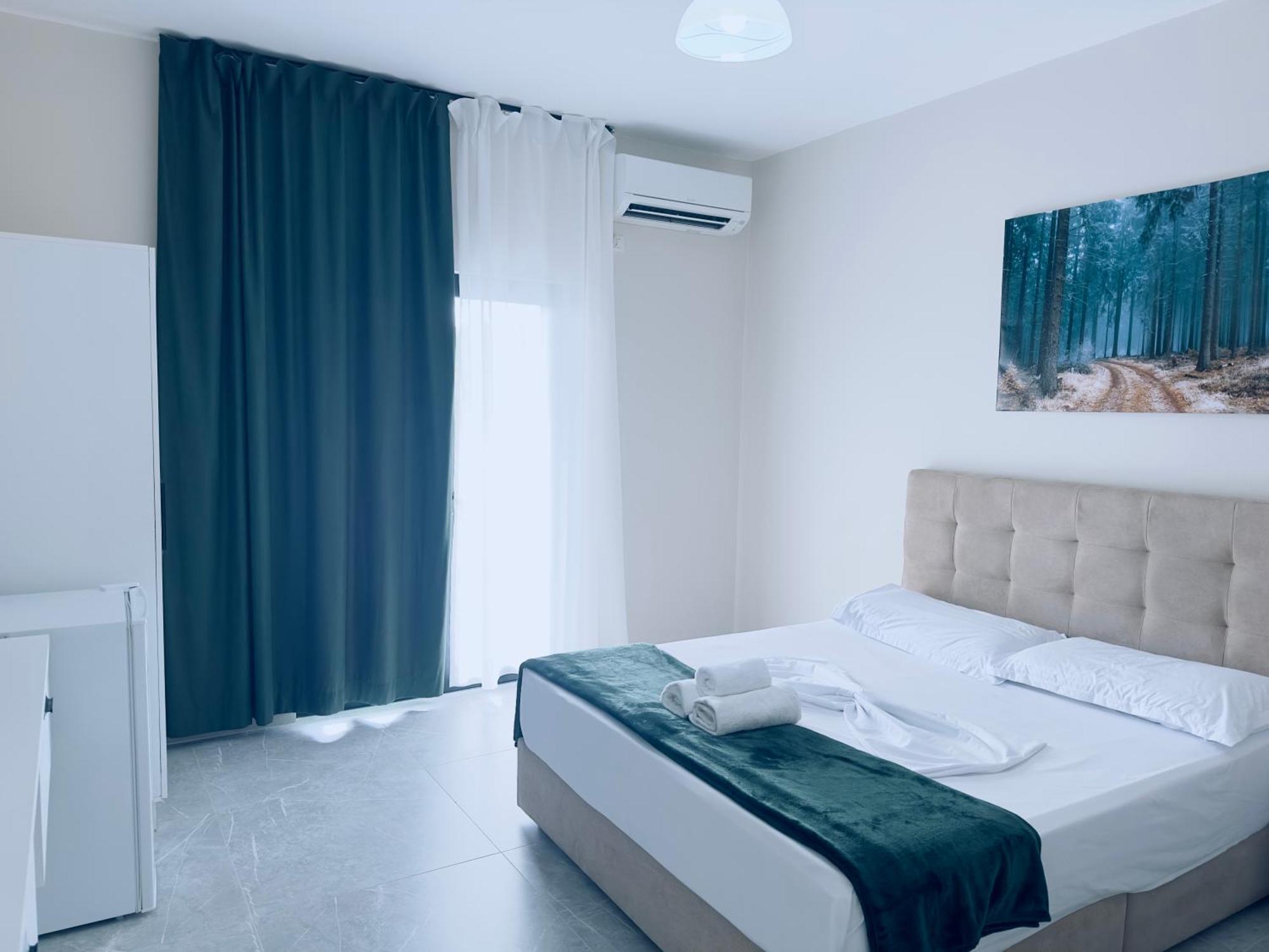 Molla Hotel Restorant Shëngjin Екстериор снимка